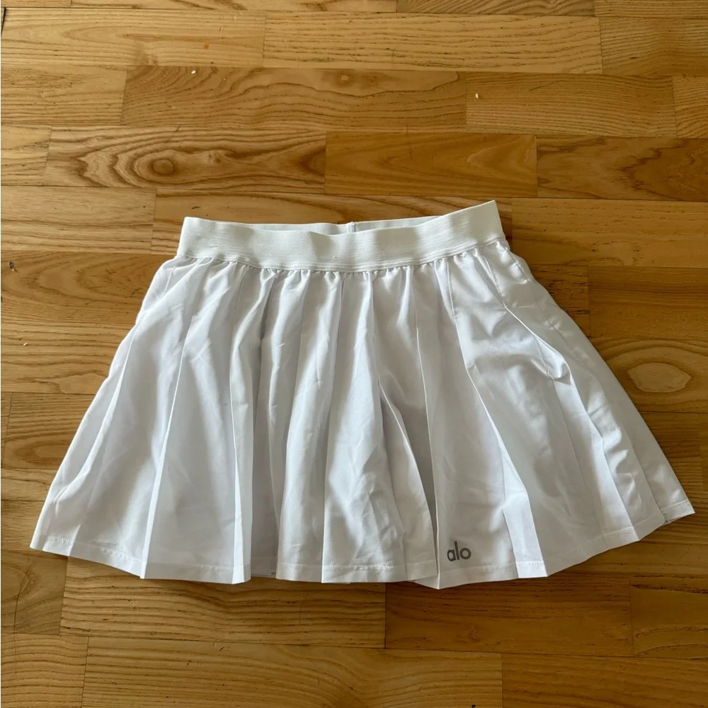 Alo yoga tennis skirt xs white